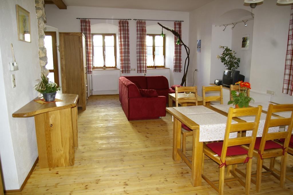 Ferienwohnung Zum Kapuziner Poysdorf Pokoj fotografie