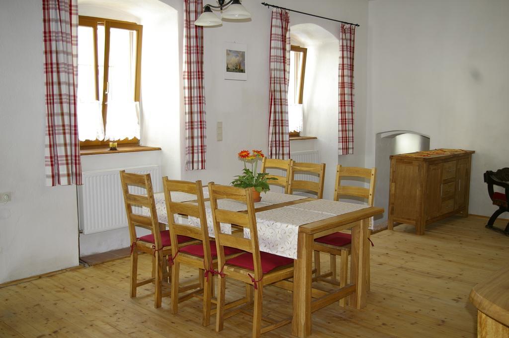 Ferienwohnung Zum Kapuziner Poysdorf Pokoj fotografie